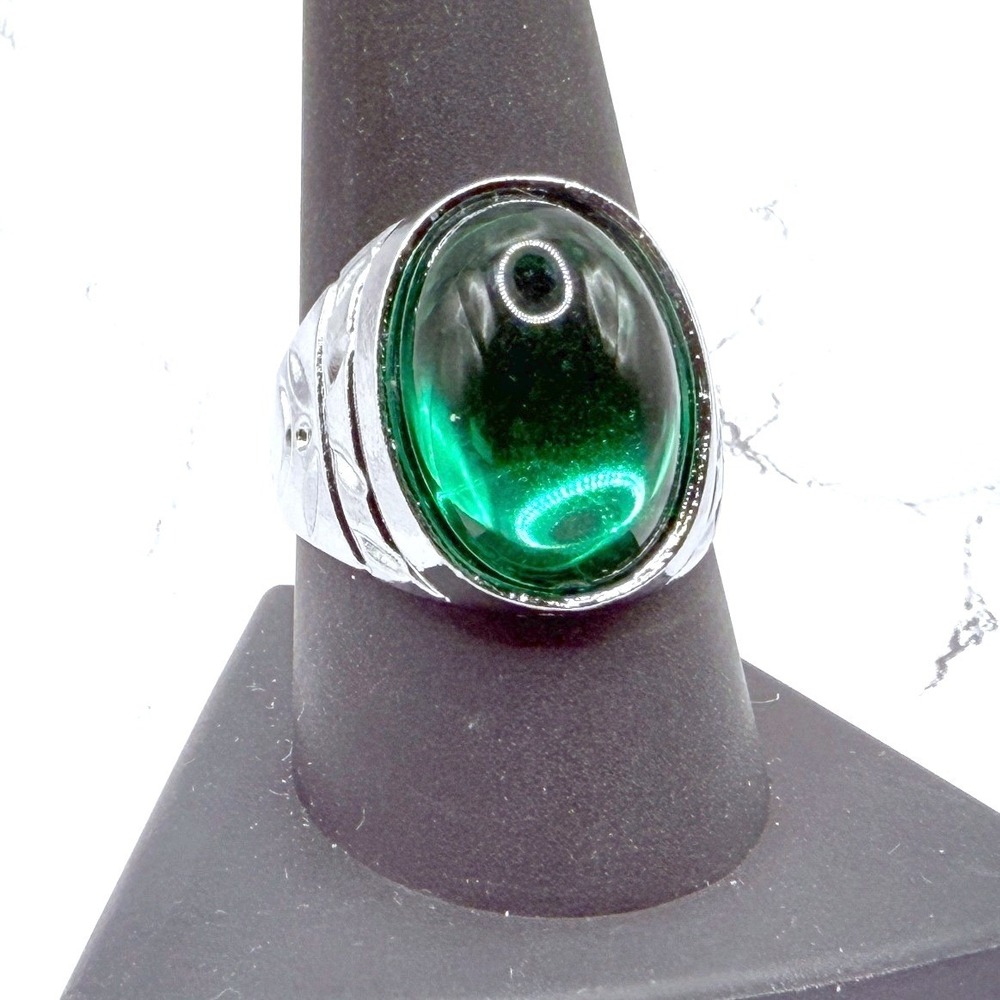 Green Cabochon Ring Size 9.5 Silver‎ Tone Statement Ring New Unworn